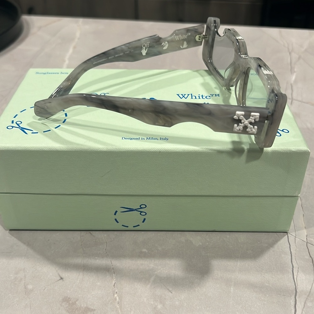 Off-White Virgil Abloh Cady Sunglasses - Picture 3 of 5